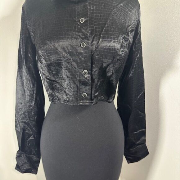 Guess Tops - Vintage Guess Black Alligator look Button Up Shirt   8336